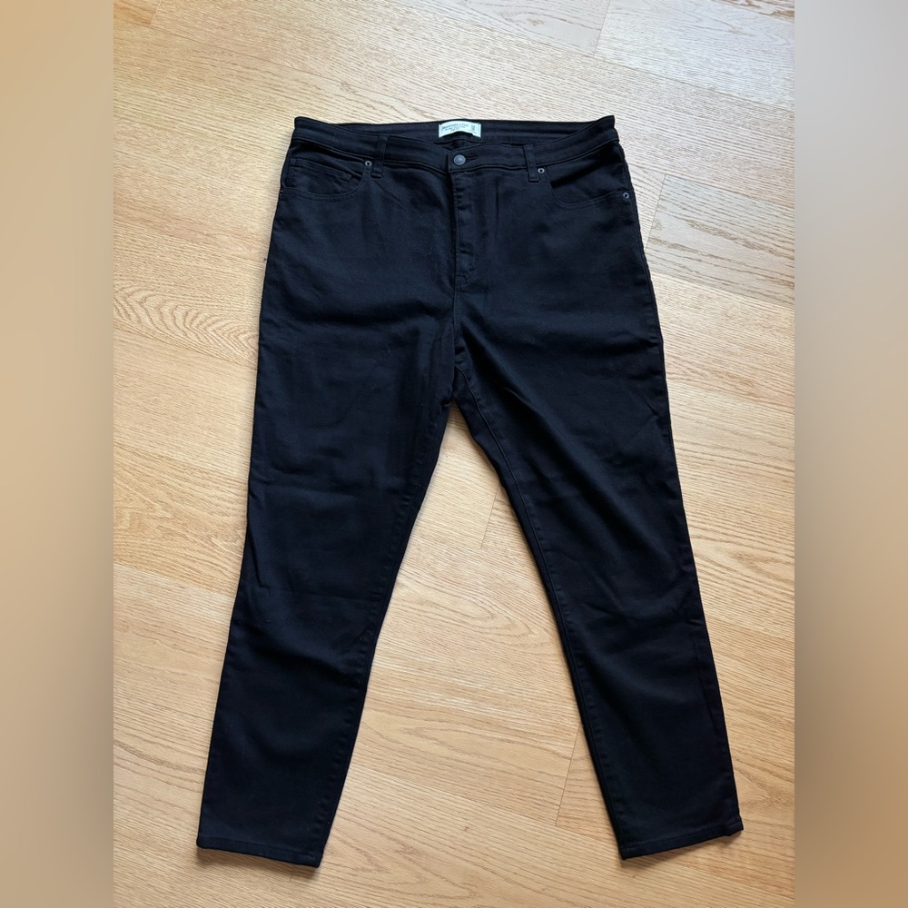 Abercrombie and Fitch Super skinny ankle high rise black jeans size 34/18